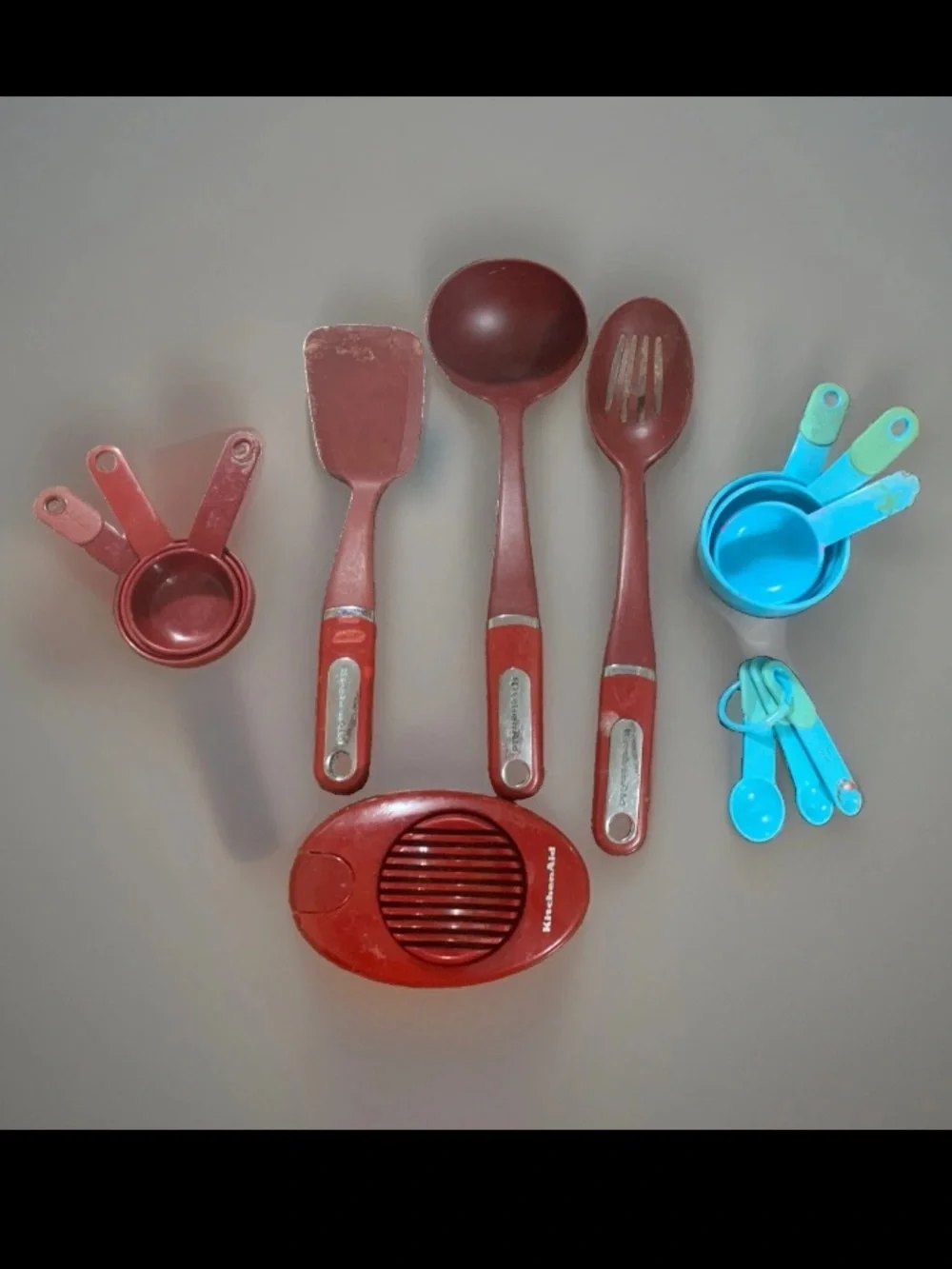 KitchenAid assorted utensil set  & replacement measuring cups & spoons